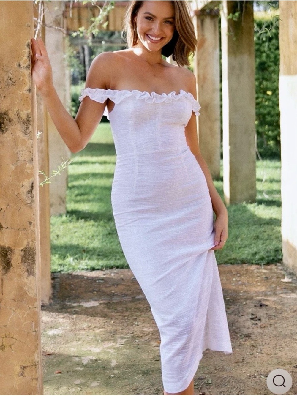 Petal & Pup Florez Off The Shoulder Dress in White - Size 6